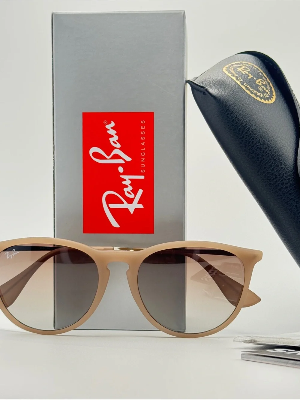 Ray-Ban RB4171 ERIKA